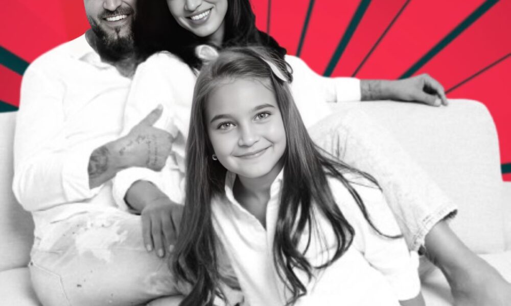 Adelina Pestrițu și familia ei